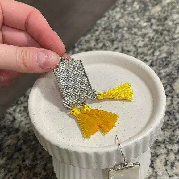 🚫DO NOT BUY🚫 New Urban Outfiiters Marble Yellow Tassel Boho Earrings - Picture 3 of 3